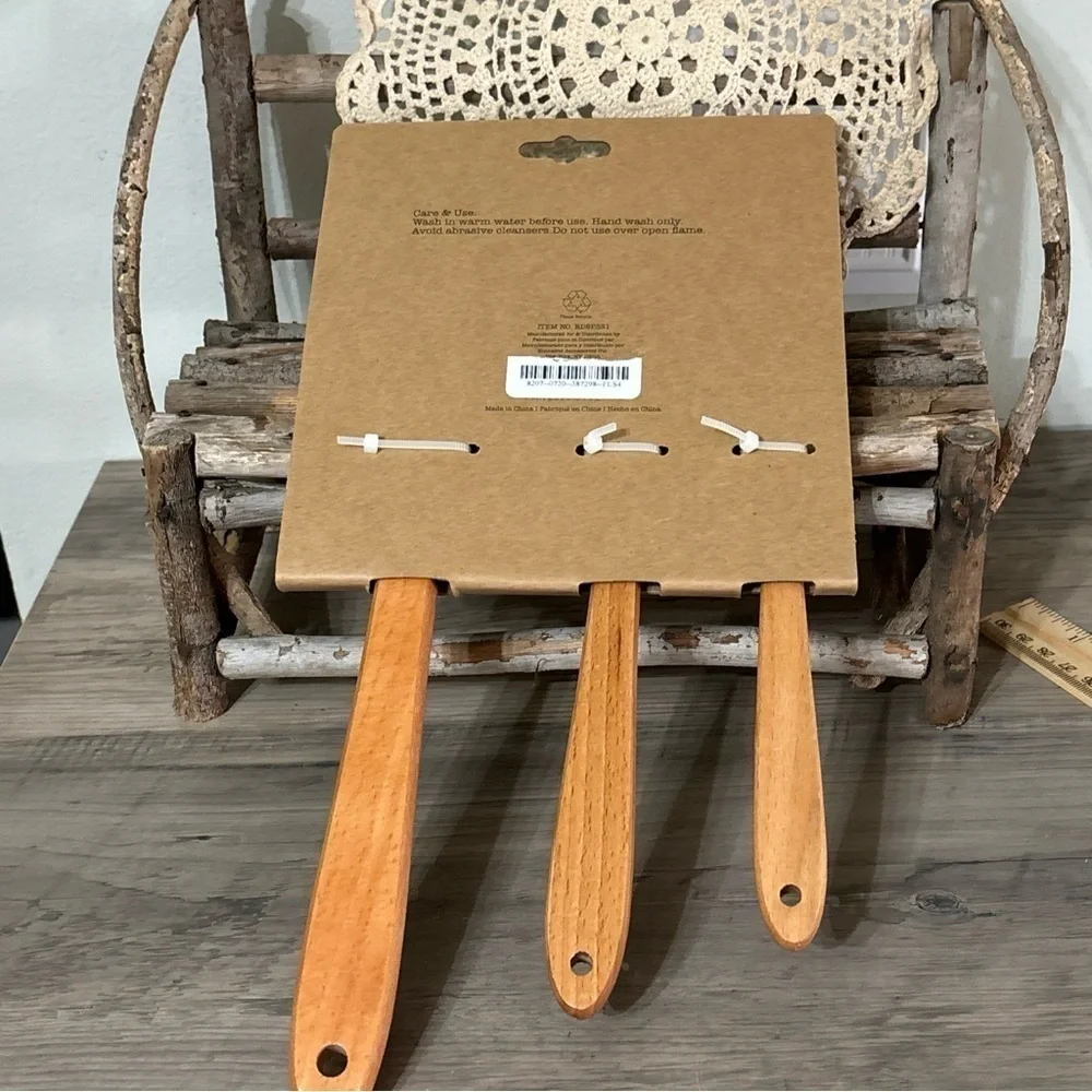 NEW RAE DUNN ST PATRICK'S DAY LUCKY SPATULA SET